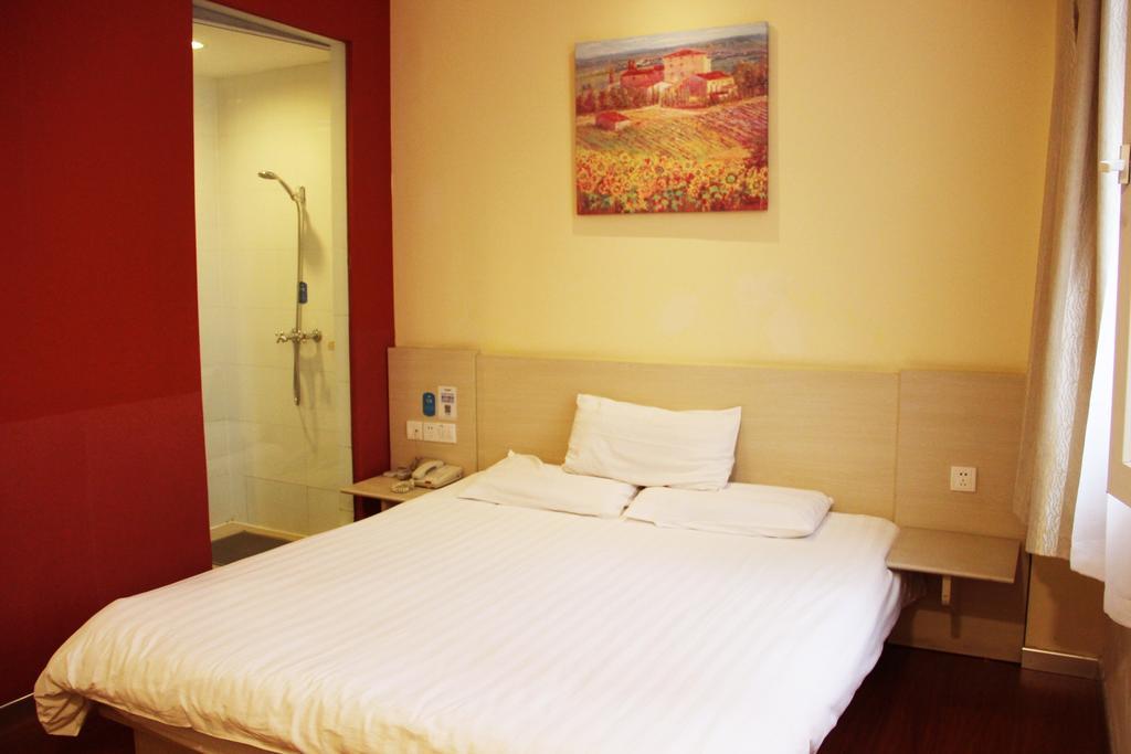 ננינג Gold Mine Express Hotel חדר תמונה