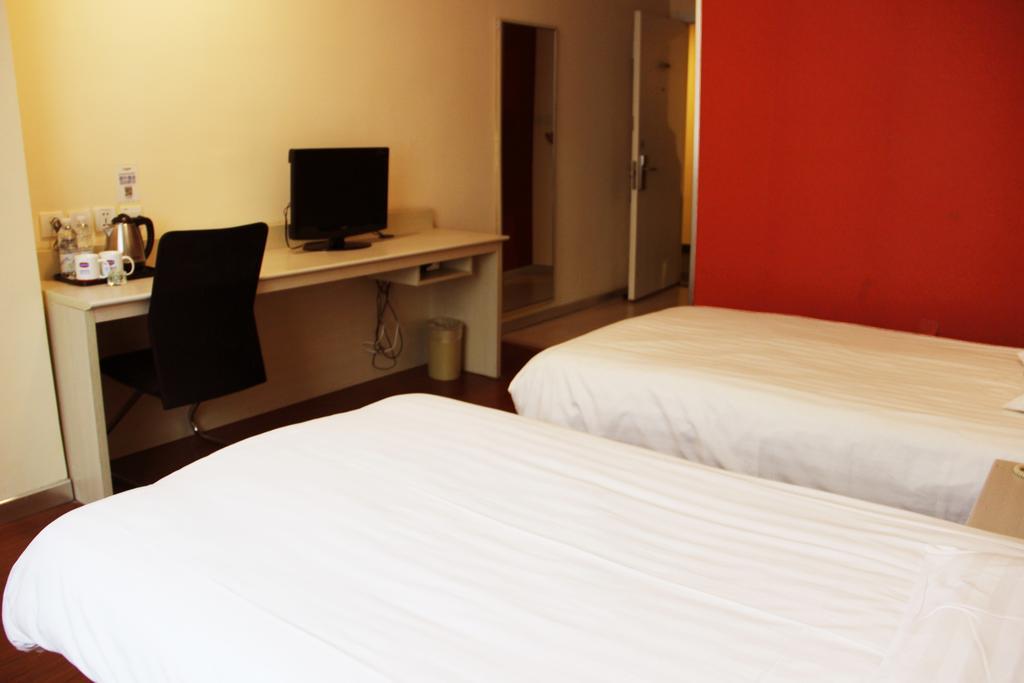 ננינג Gold Mine Express Hotel חדר תמונה